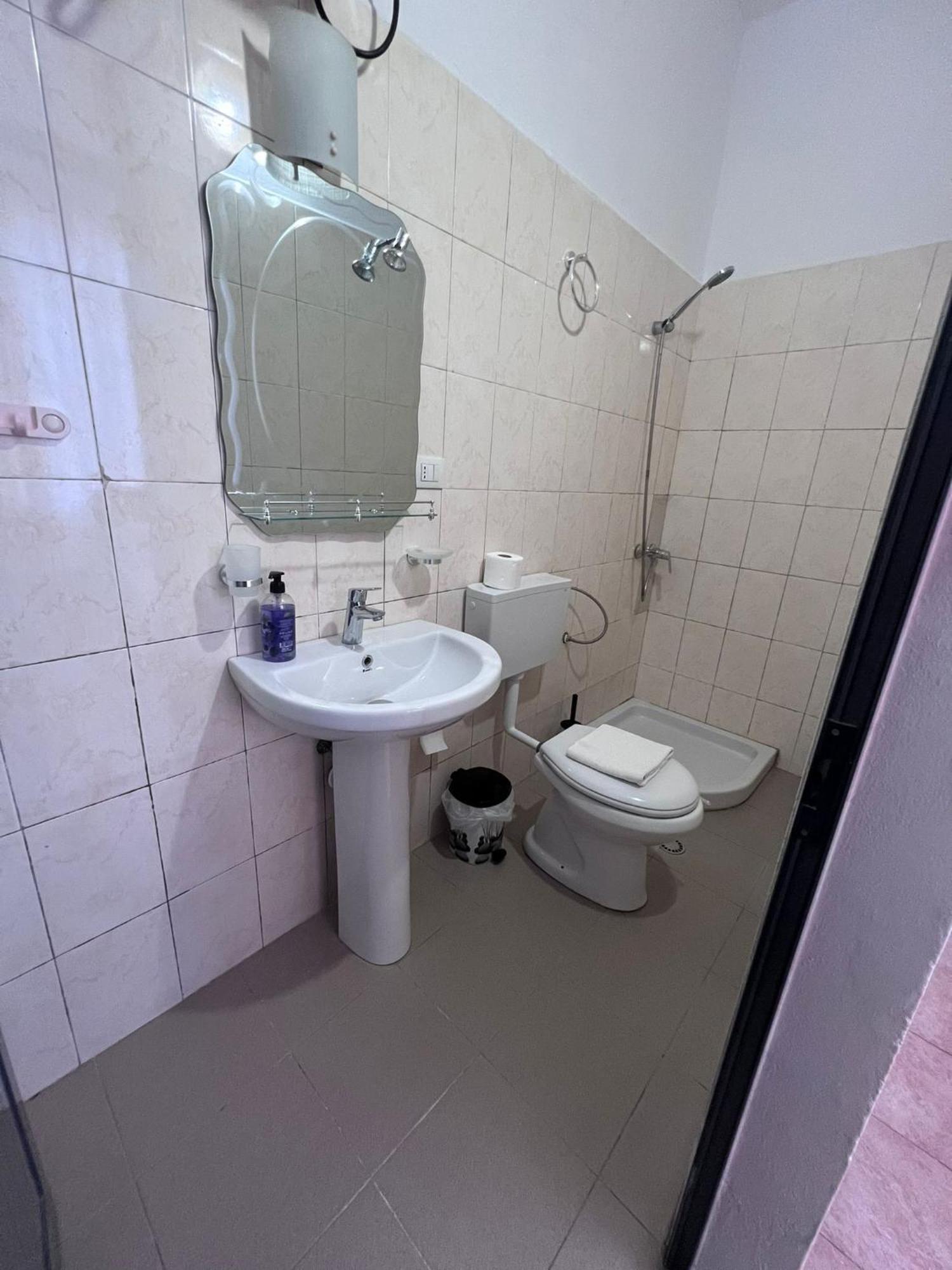 Hostel Internacional Grilla Kültér fotó